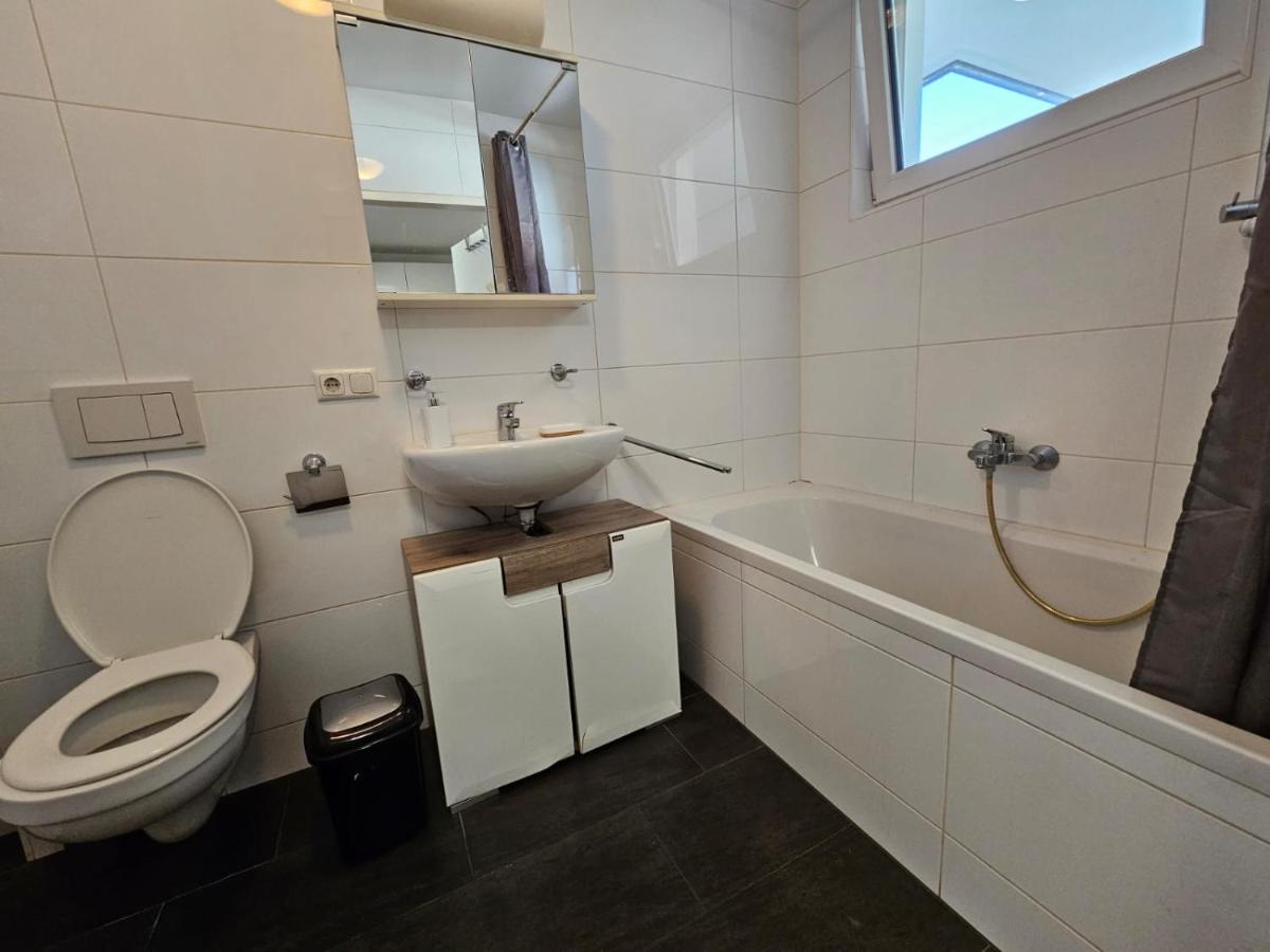 Stylish Apartment In Innsbruck + 1 Parking Spot Buitenkant foto